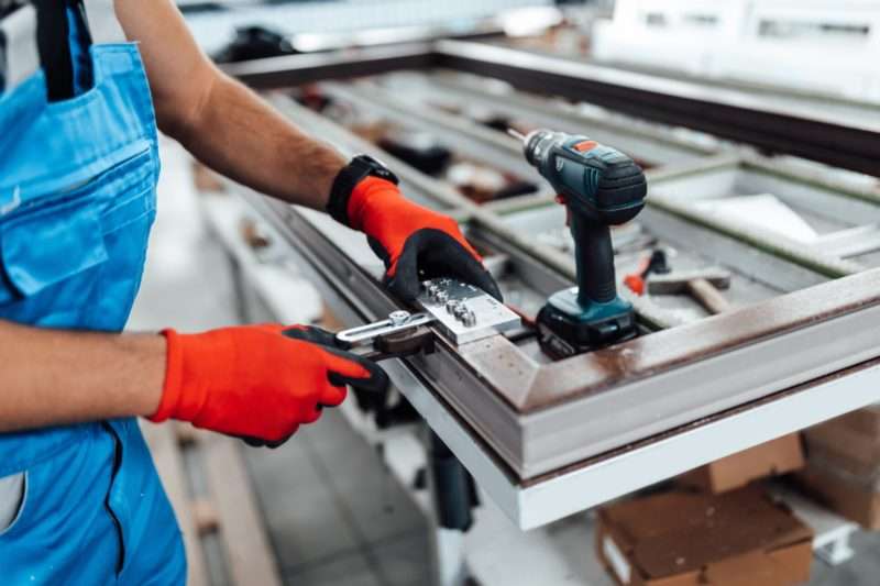 Enseigne de menuiserie  : Comment booster son ROI ? 